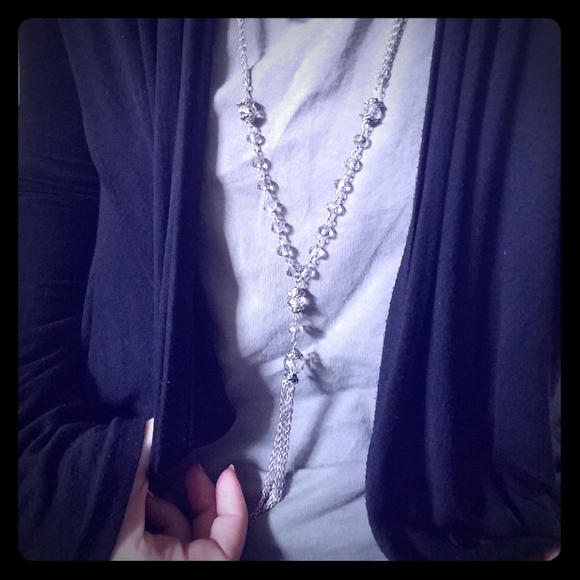 Long Tassel Silver tone Necklace 🩶 - Picture 2 of 8